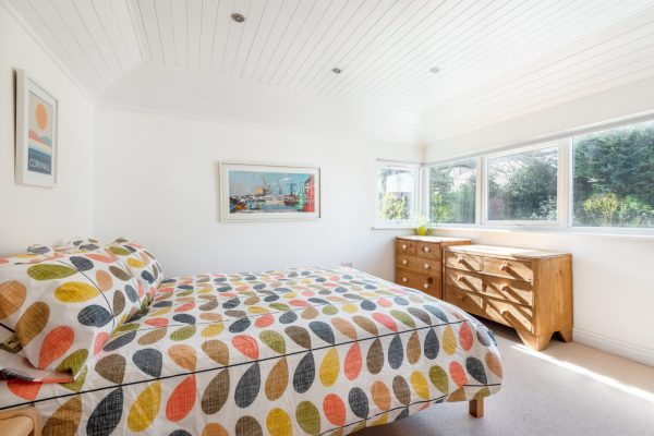Falmouth Stays Trevint master bedroom